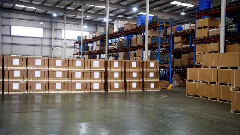 钢托盘与塑料托盘：尺寸规格的差异化解析
